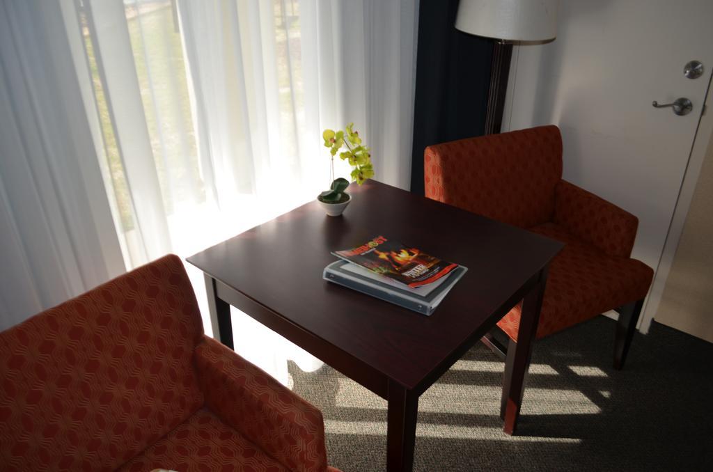 Chapel Hill University Inn Bagian luar foto
