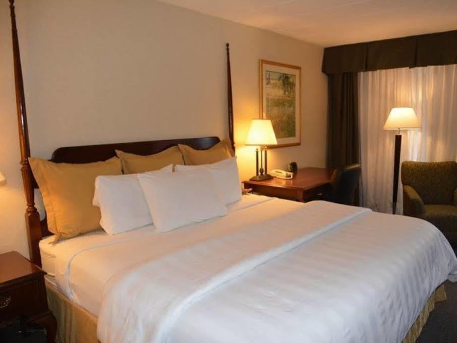 Chapel Hill University Inn Bagian luar foto